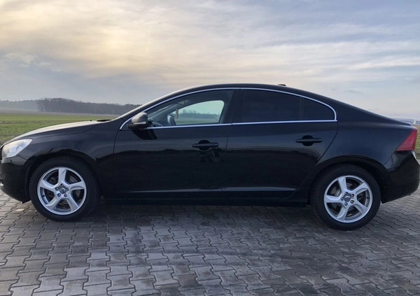 Volvo S60 cena 26500 przebieg: 223000, rok produkcji 2010 z Szczecinek małe 92